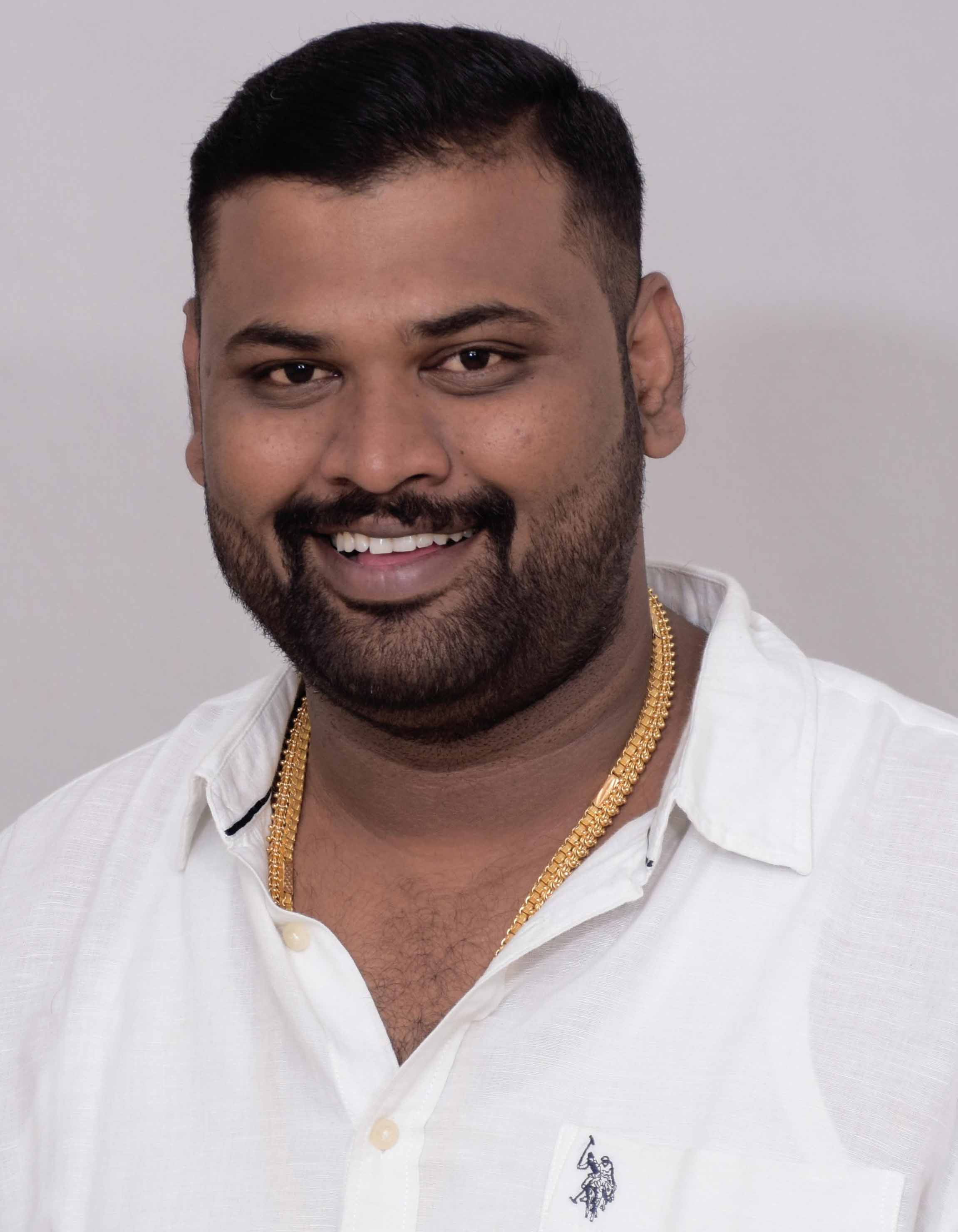 திரு.K.V.ராம்குமார் 